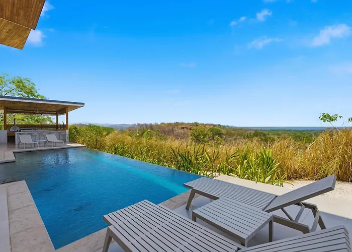 Luxury Ocean-view Villa, Infinity Pool, Concierge Villa *