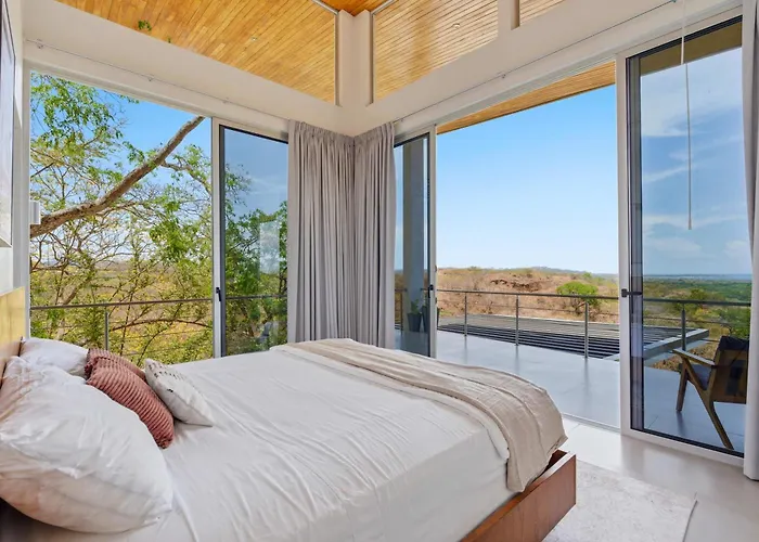 Luxury Ocean-view Villa, Infinity Pool, Concierge Playa Grande